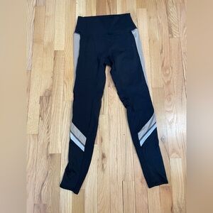 ALO Elevate Leggings with Gold Nude Stripes